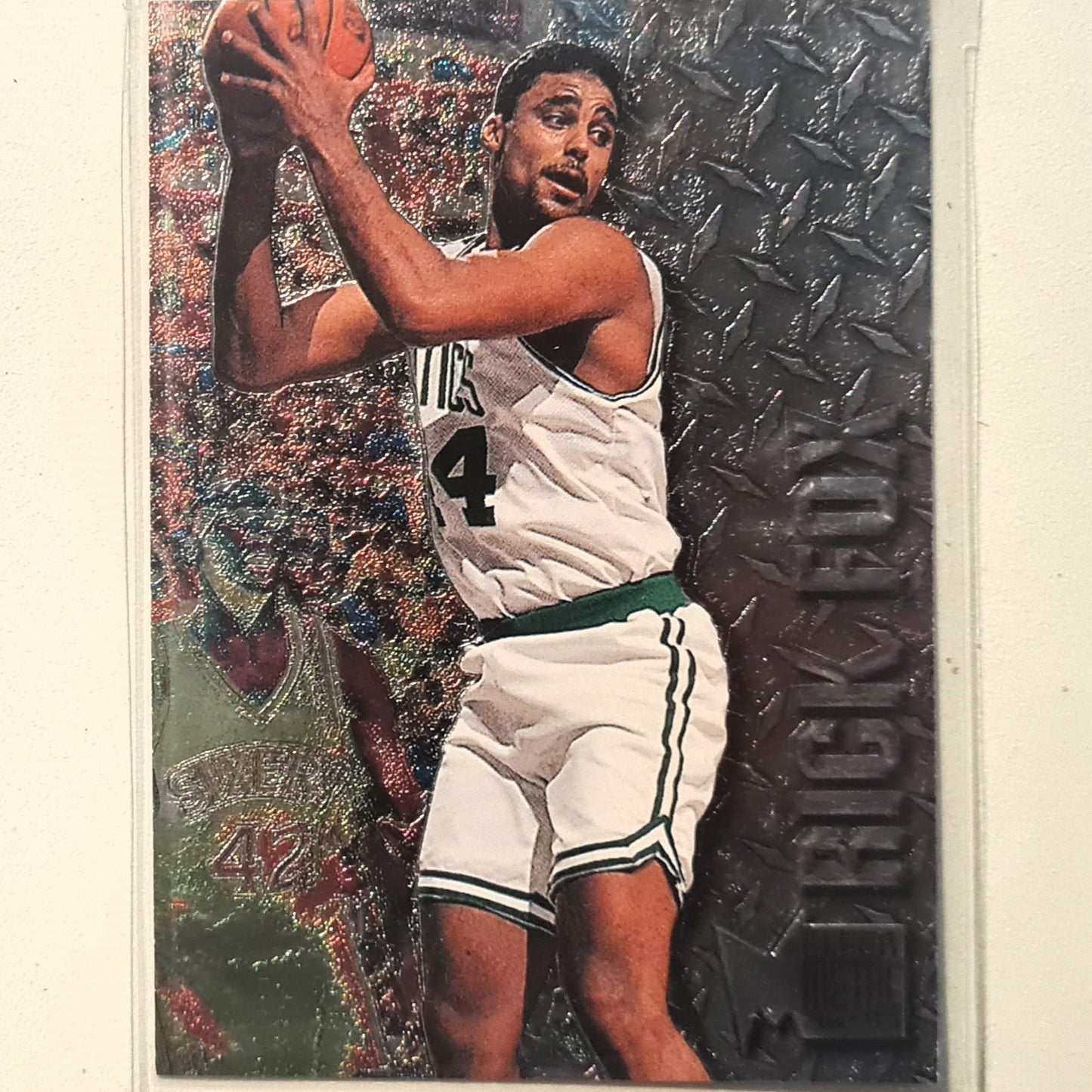 Rick Fox 1996 Fleer metal 96-97 #5 NBA Basketball Boston Celtics Excellent sleeved