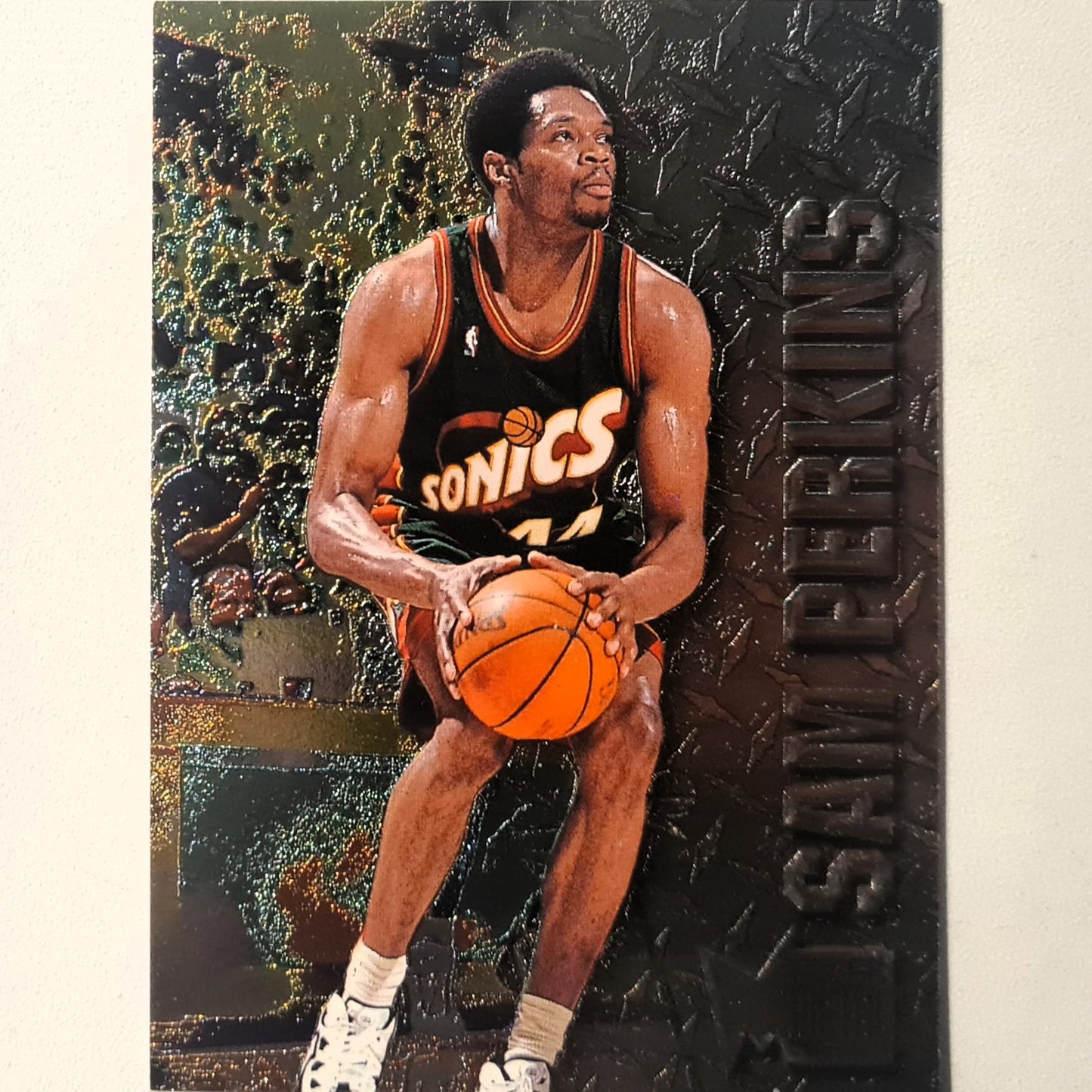 Sam Perkins 1996 Fleer metal 96-97 #95 NBA Basketball Seattle Super Sonics Excellent sleeved