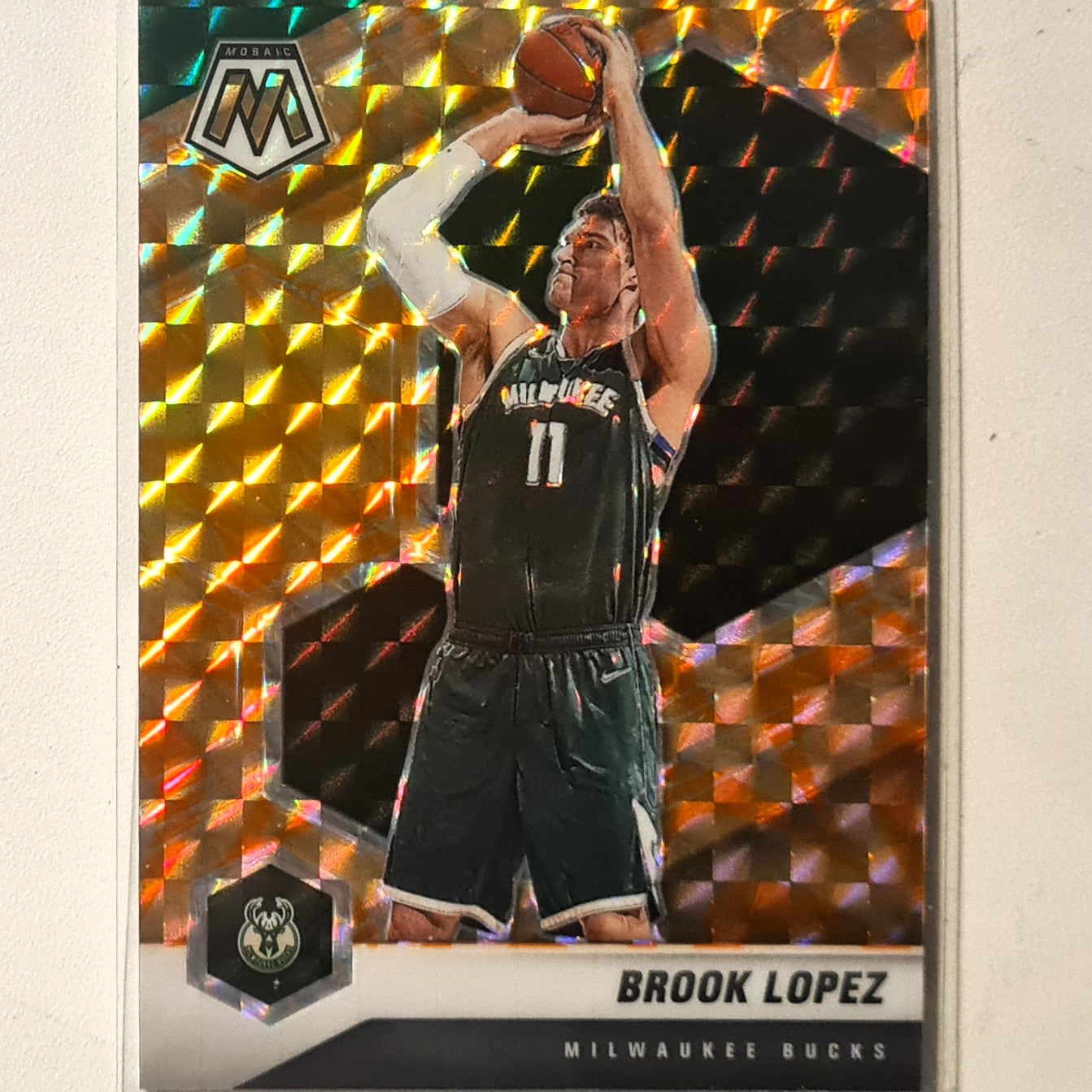 Brook Lopez 2020-21 Panini Mosaic orange reactive prizm #9 NBA Basketball Milwaukee Bucks Excellent/mint sleeved