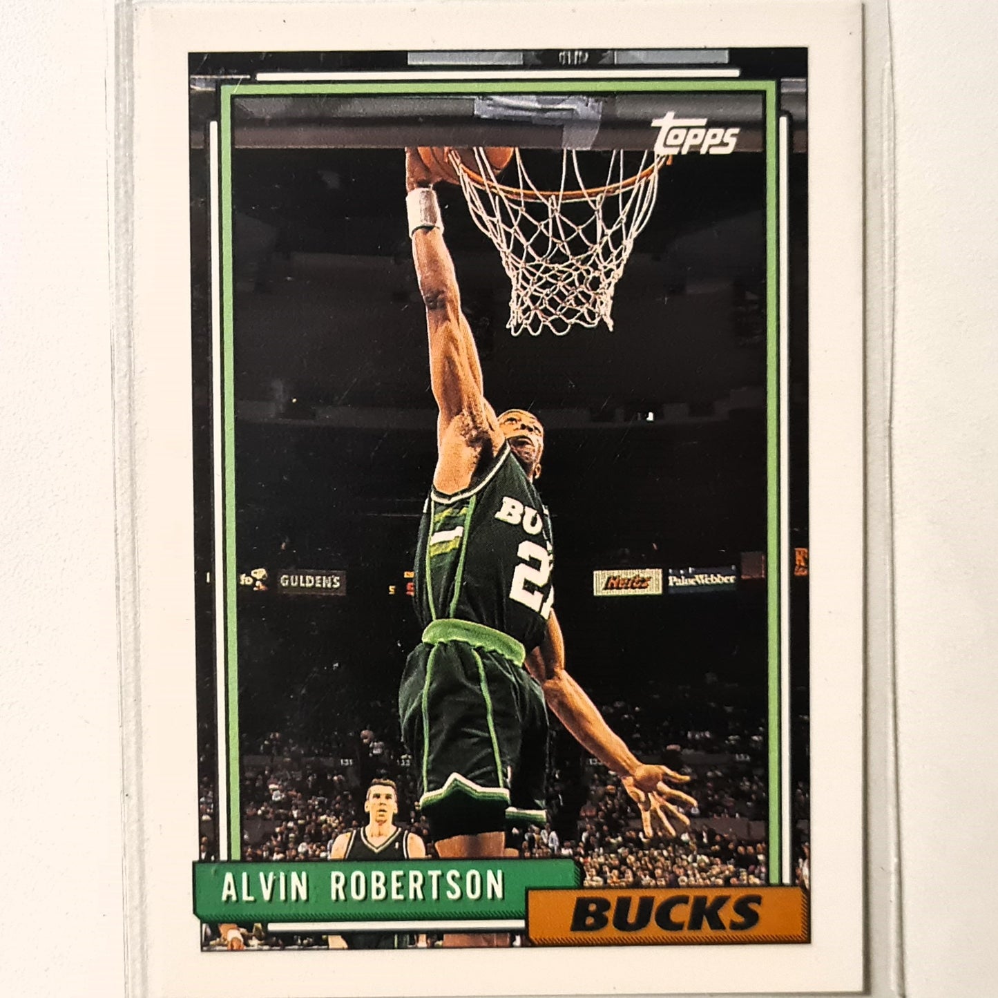 Alvin Robinson 1992 Topps #169 NBA Basketball Milwaukee Bucks Excellent Sleeved