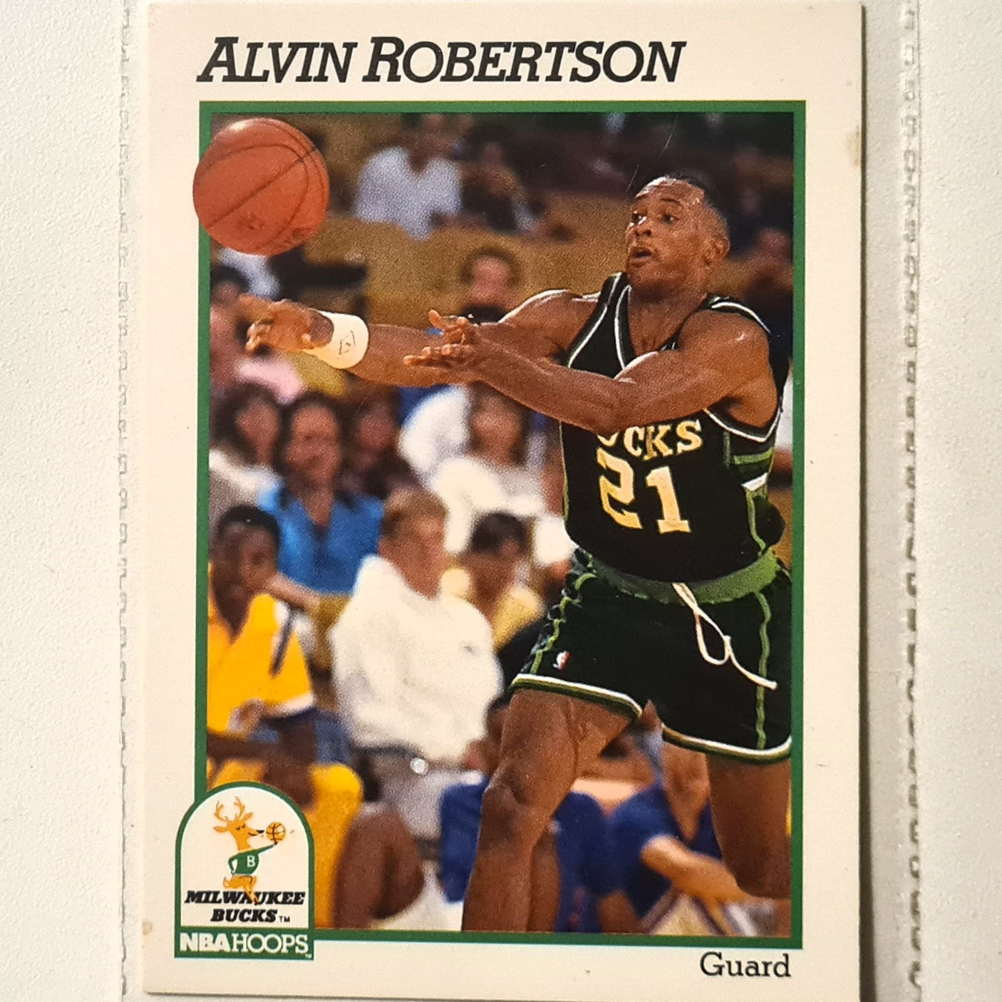 Alvin Robinson 1991 NBA Hoops #120 NBA Basketball Milwaukee Bucks very good Sleeved