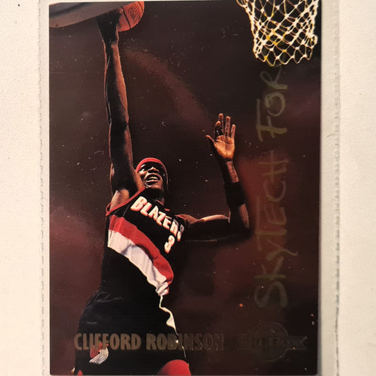 Clifford Robinson 1996 Skybox Skytech SF24 NBA Basketball Portland Trail Blazers Excellent Sleeved