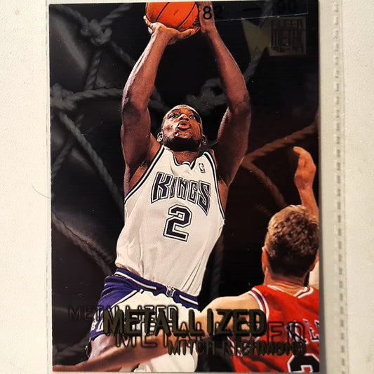 Mitch Richmond 1996 Fleer Metal 96-97 Metallized  #131 NBA Basketball Sacramento Kings Excellent sleeved
