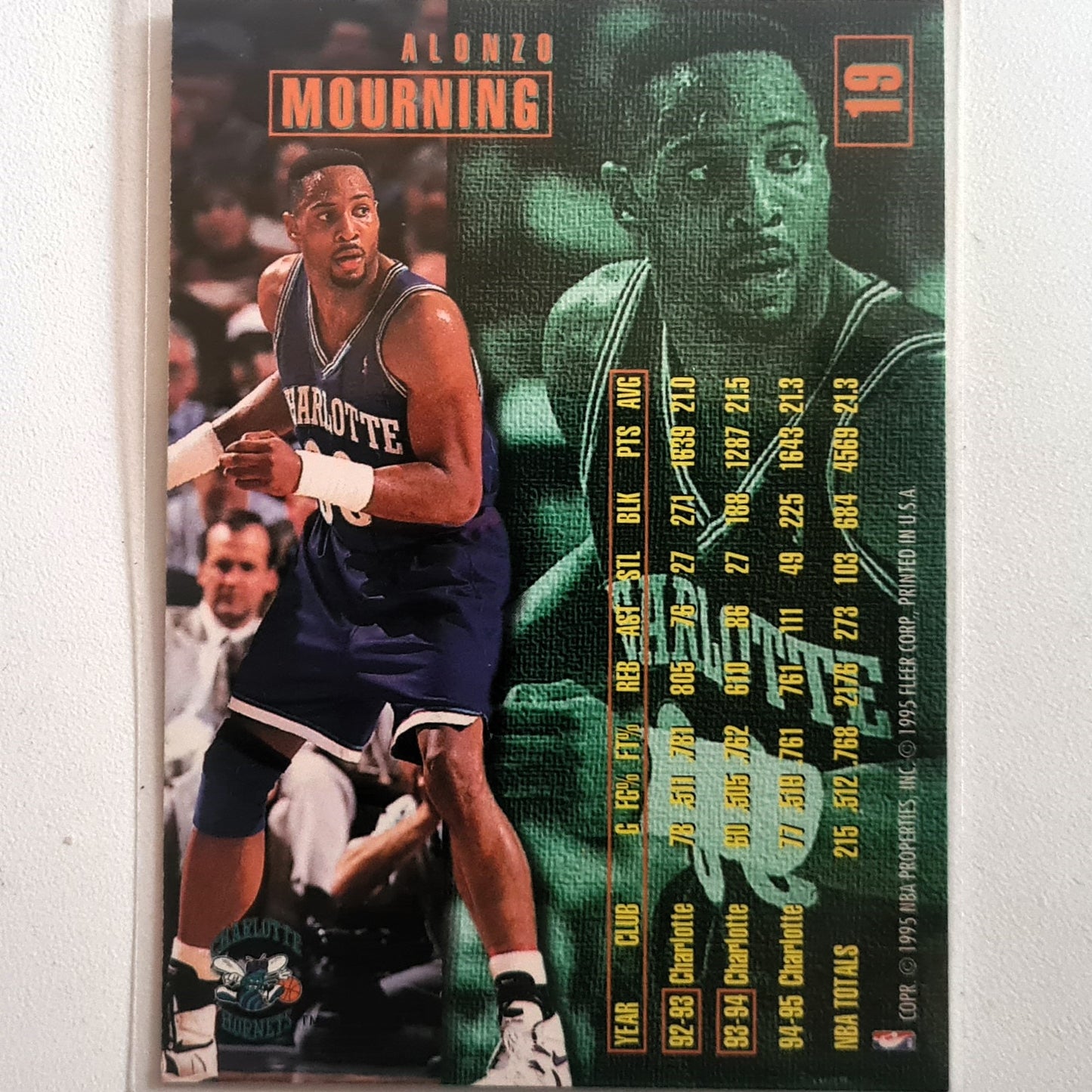 Alonzo Mourning 1995 Fleer 95-96 #19 NBA Basketball Charlotte Hornets Excellent Sleeved