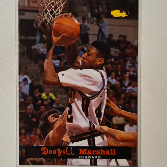 Donyell Marshall 1994 Classic Rookie RC #74 NBA Basketball Minnesota Timberwolves excellent sleeved