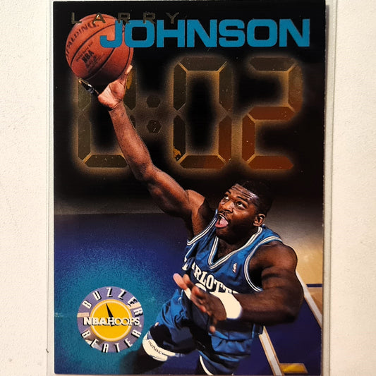 Larry Johnson 1995 NBA Hoops Buzzer Beater #220 NBA Basketball Charlotte Hornets Excellent sleeved