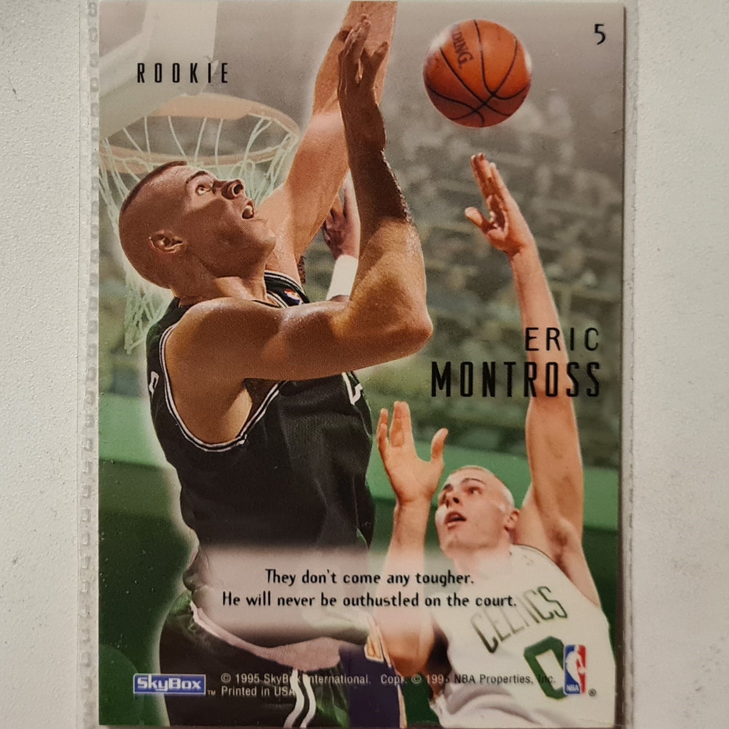 Eric Montross 1995 Skybox Emotion Stunned Rookie RC #5 NBA Basketball Boston Celtics  Excellent