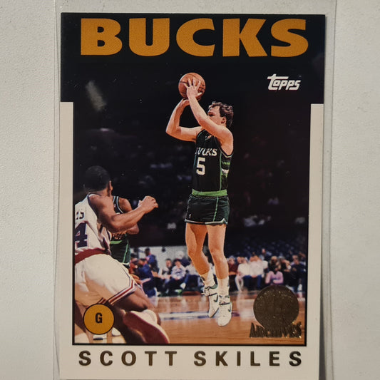 Scott Skiles 1993 Topps Rookie Archives Gold variant #88 Milwaukee Bucks Excellent Sleeved