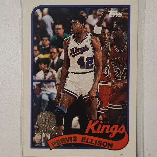 Pervis Ellison 1993 Topps Rookie Archives Gold variant #122 Sacramento Kings Excellent Sleeved