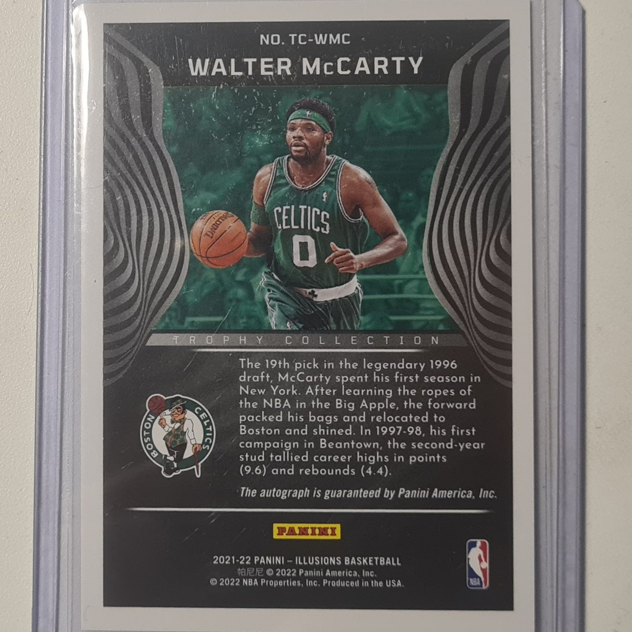 Walter McCarty 2021-22 Panini illusions trophy collection Auto TC-WMC NBA Basketball Boston Celtics excellent