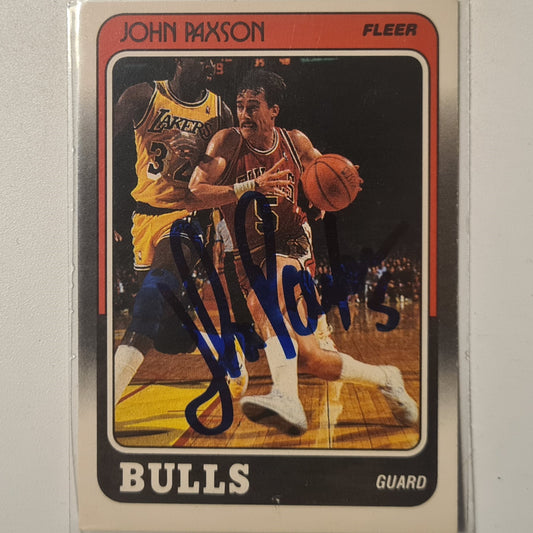 John Paxson 1988 Fleer Hand signed  # 19 NBA Basketball Chicago Bulls Excellent Sleeved