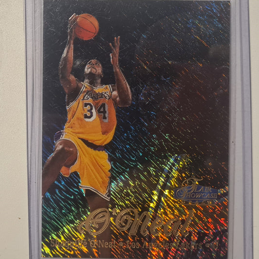 Shaquille O'Neal 1997 Fleer Flair Showcase Shimmer foil Row 1 Seat 7 NBA Basketball LA Lakers Excellent sleeved