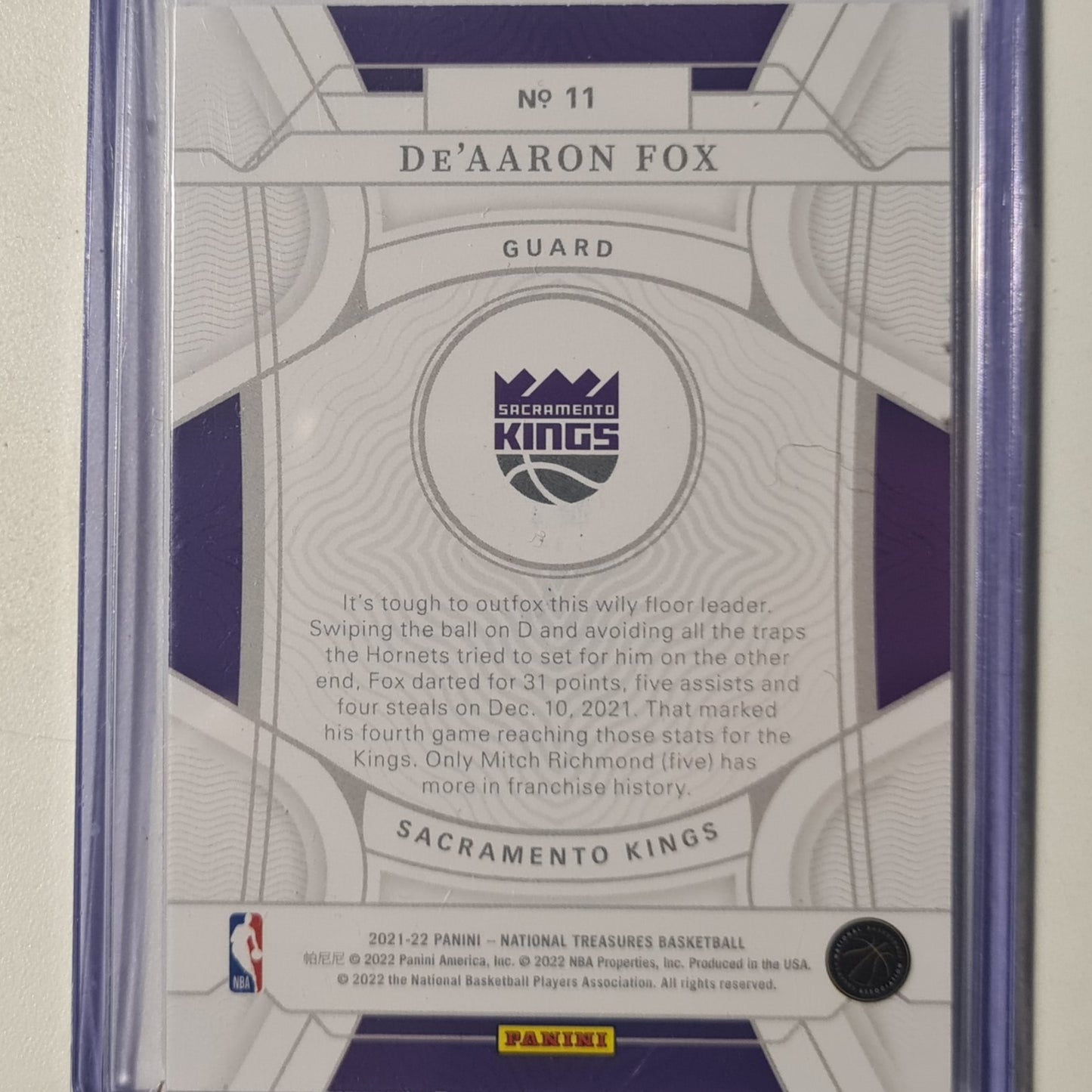 De'Aaron Fox 2021-22 Panini National treasures numbered 18/75 #11 NBA Basketball Sacramento Kings Excellent Sleeved