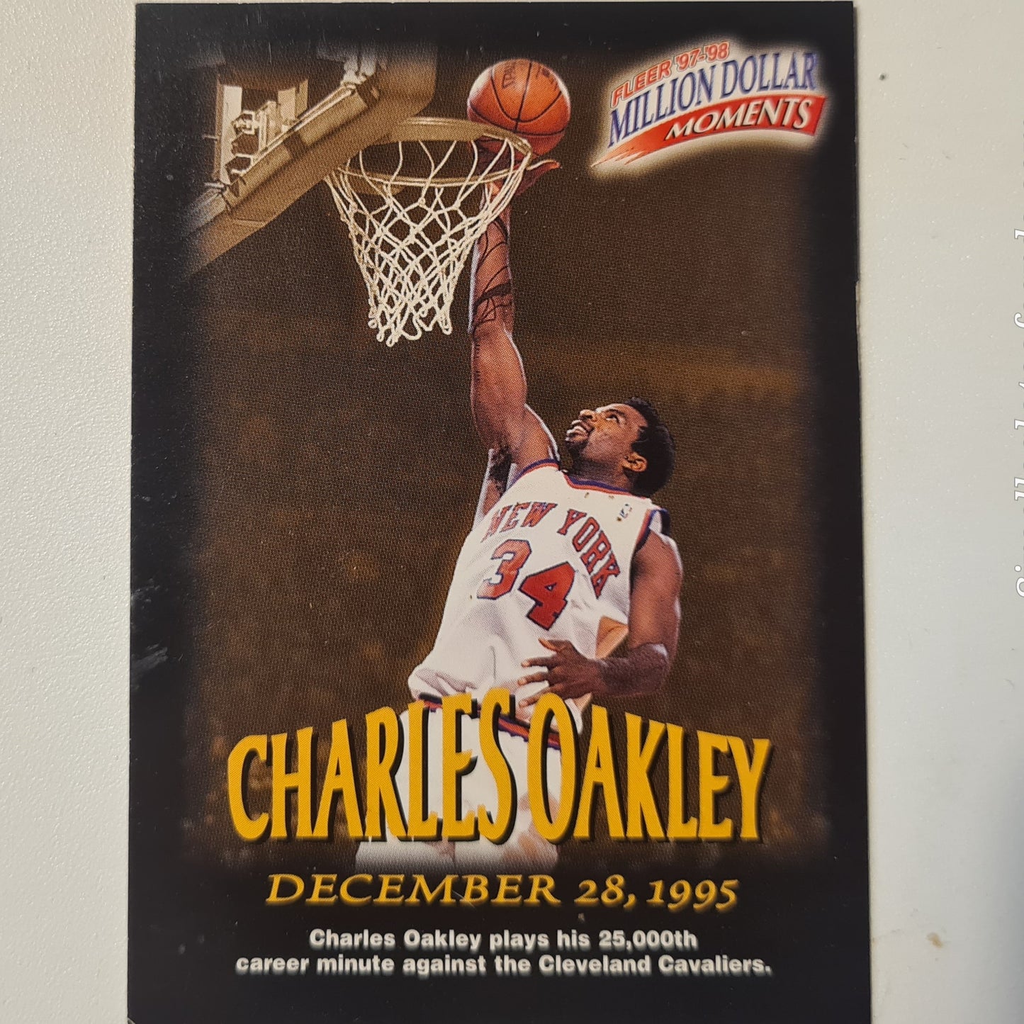 Charles Oakley 1997 Fleer million dollar moments 16 of 50  NBA Basketball New York Knicks good sleeved