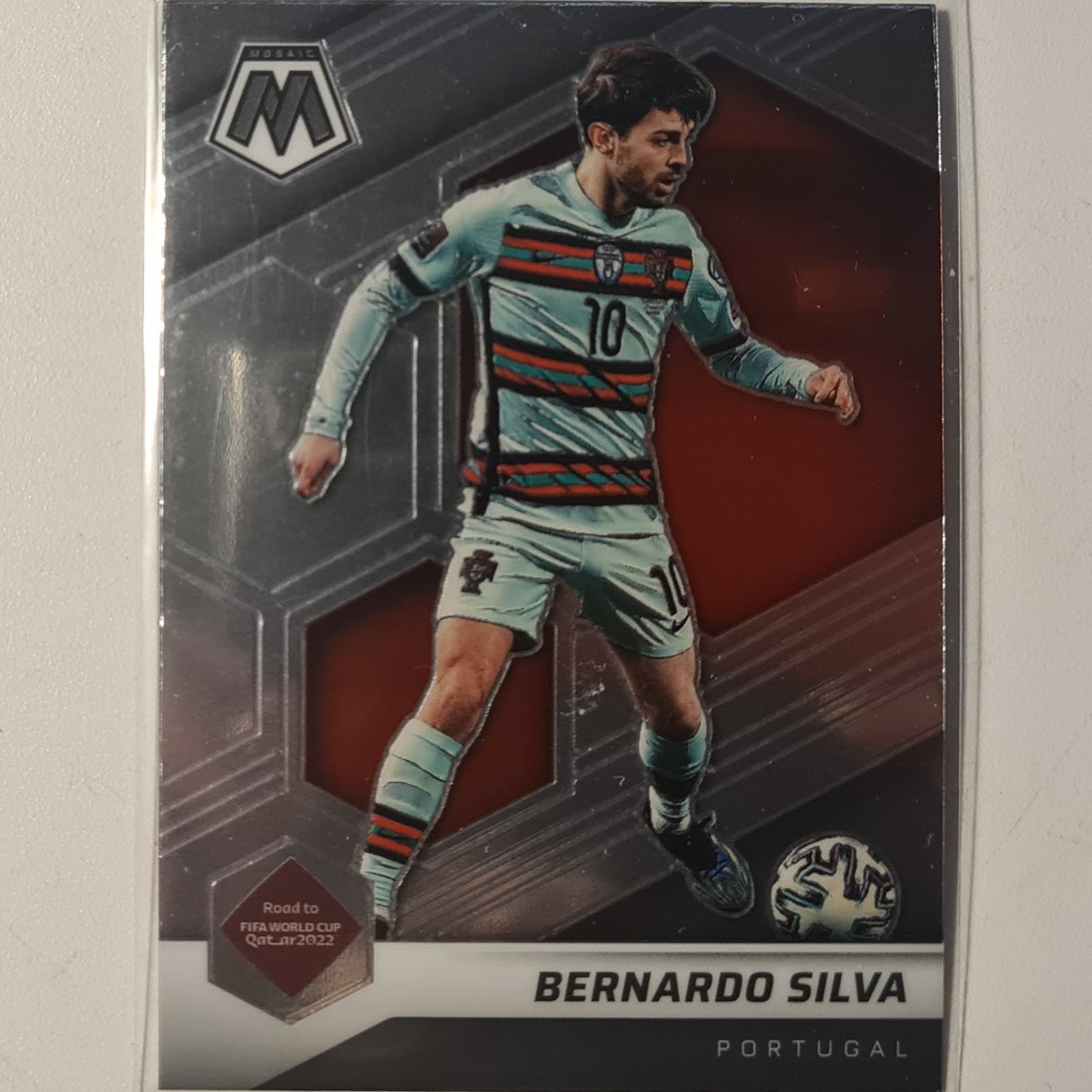 Bernardo Silva 2021-22 Panini Mosaic fifa road to world cup  #107 Soccer Portugal mint Sleeved