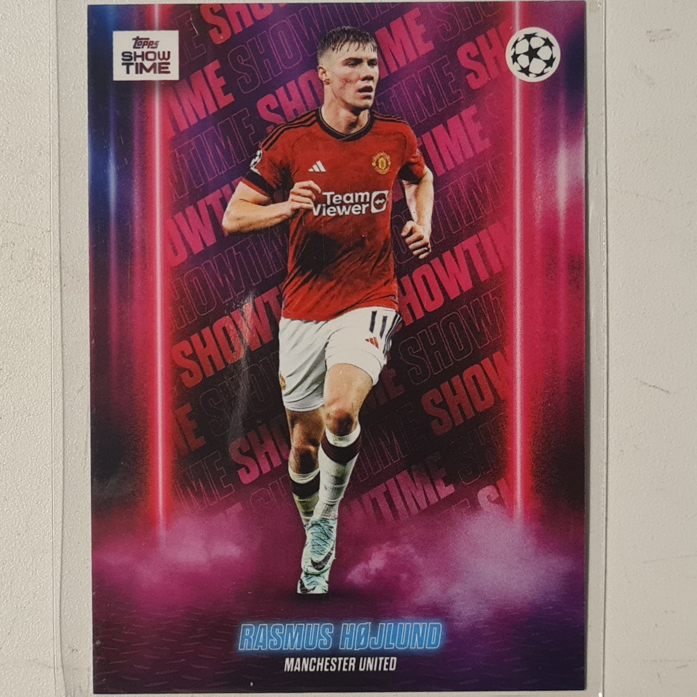 Rasmus Hojlund 2024 Topps show time champions league Football Manchester United Ex-Mint Sleeved