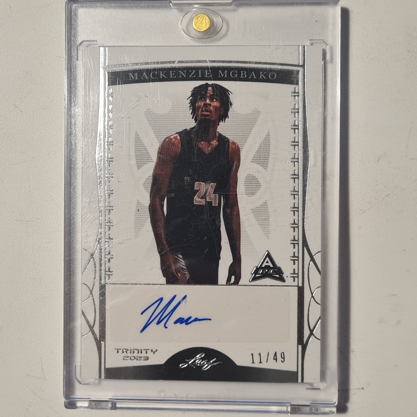 Mackenzie Mgbako 2023 Leaf Trinity auto 11/49 Basketball Indiana  Mint cased