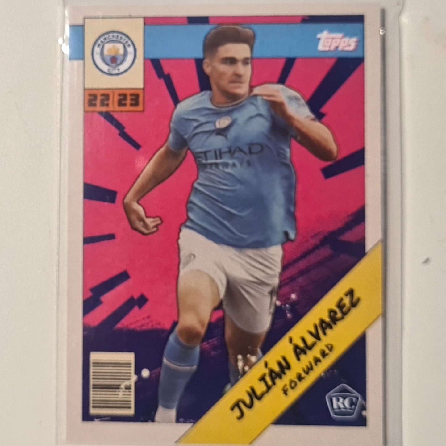 Julian Alvarez 2022 Topps Manchester City Fan set  Rookie RC MCH-6  Football Manchester City ex-mint cased