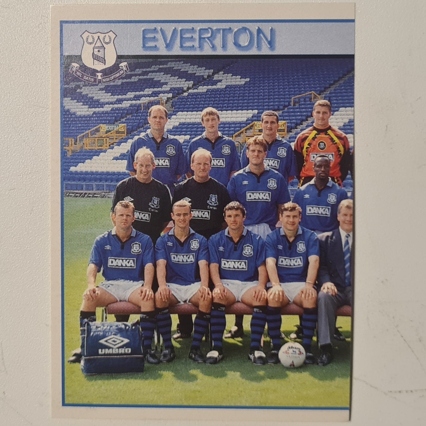 squad left photo 1997 Merlin 97 sticker #161 Football Everton very good sleeved