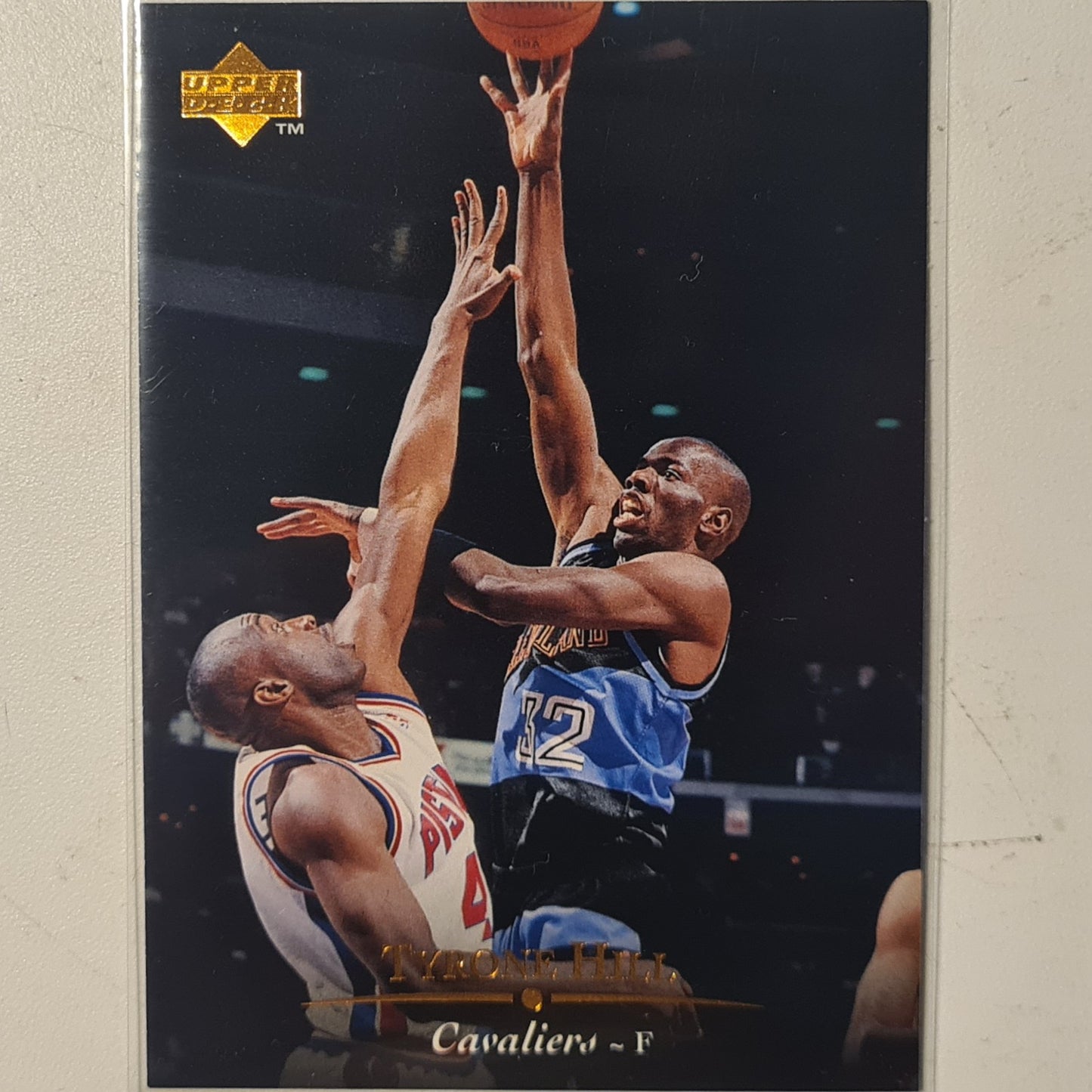 Tyrone Hill 1995 Upper-Deck #6 NBA Basketball Cleveland Cavaliers excellent sleeved