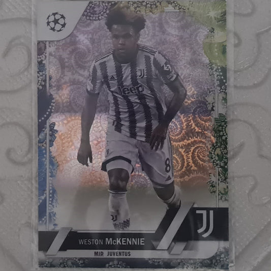 Weston McKennie 2023 Topps Champions League Carnival variant #115 NBA Football Juventus Excellent sleeved