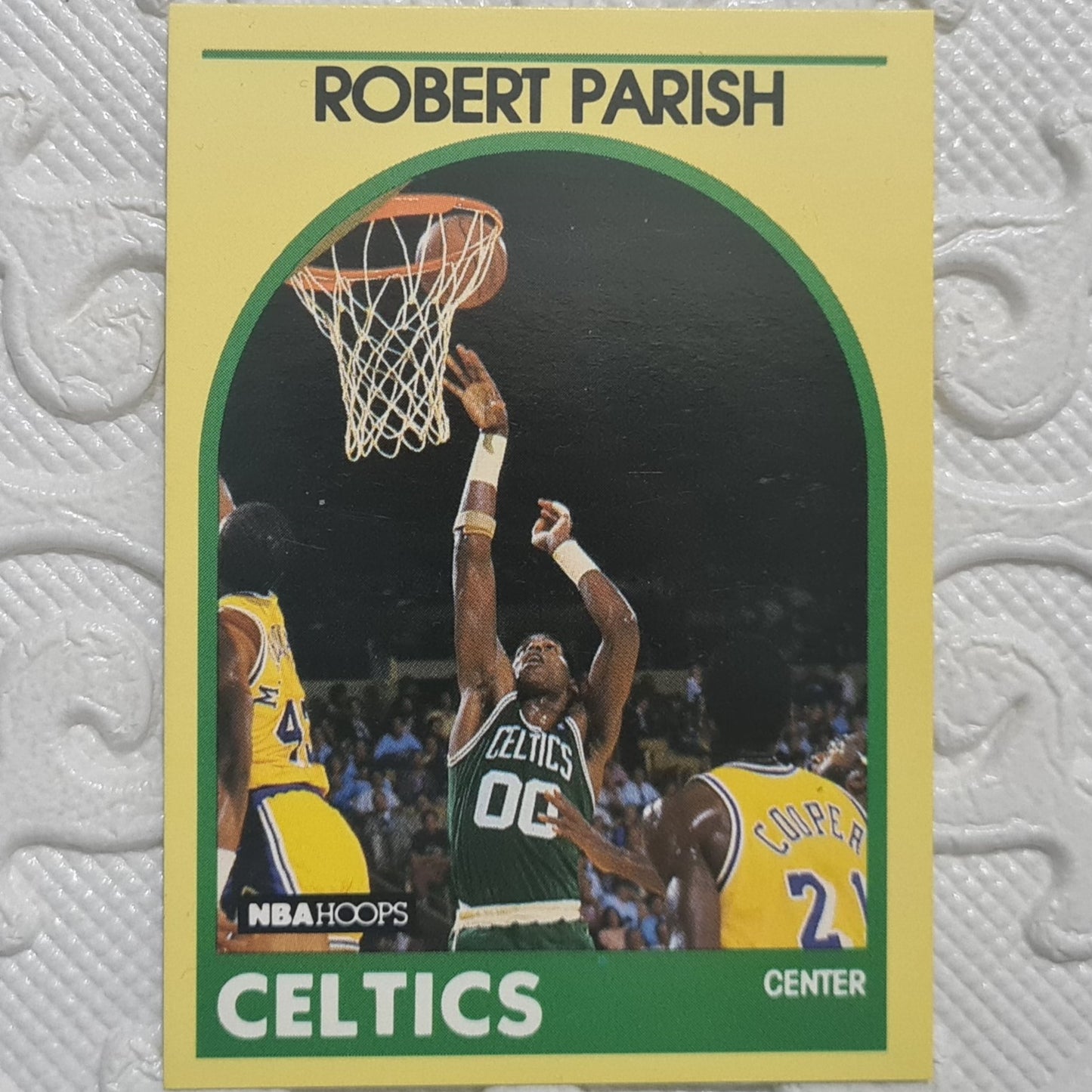 Robert Parish 1989 NBA Hoops #8 NBA Basketball Boston Celtics Excellent+ sleeved