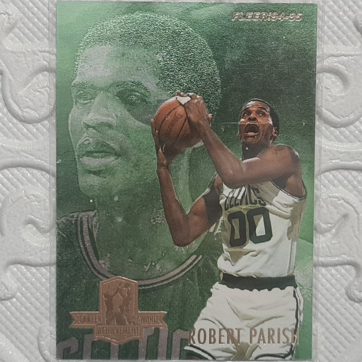 Robert Parish 1994 Fleer 94-95 Career Achievement award insert foil 4 of 6 NBA Basketball Boston Celtics Excellent sleeved