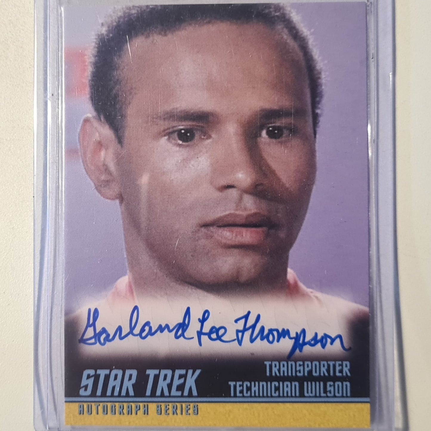Star Trek Autograph Series 2009 Rittenhouse Garland Lee Thompson as technician Wilson Autograph A213 mint sleeved