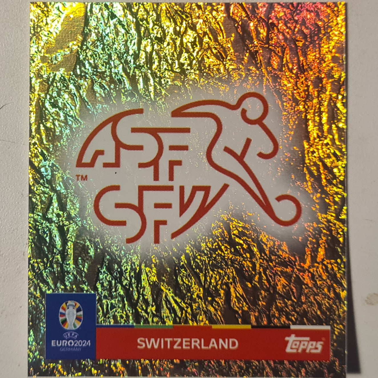 Switzerland logo Topps Euro 2004 foil sticker SUI 1 Soccer Football Switzerland Ex-mint