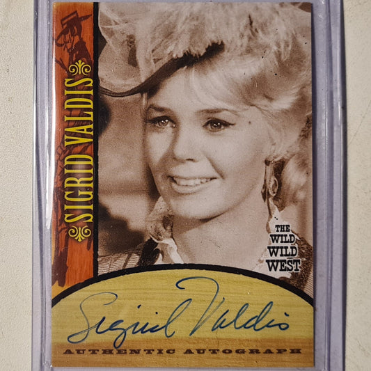 the Wild Wild West TV Show Rittenhouse Sigrid Valdis as Miss Peacemeal Autograph A10 Ex-mint