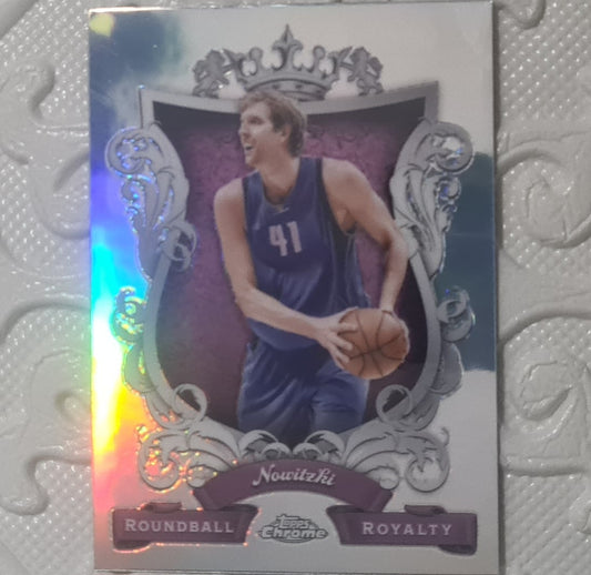 Dirk Nowitzki 2024 Topps Chrome roundball royalty refractor  RR-4 NBA Basketball Dallas Mavericks ex-mint