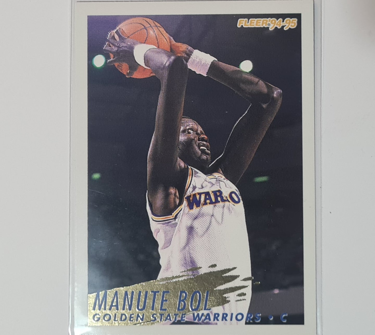 Manute Bol 1995 Fleer 94-95 gold splash variant #285 NBA Basketball Golden State Warriors Excellent Sleeved