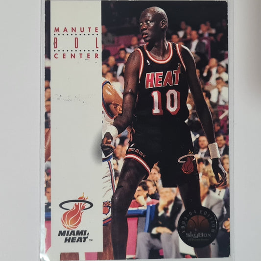Manute Bol 1994 Skybox #242 NBA Basketball Miami Heat fair Sleeved