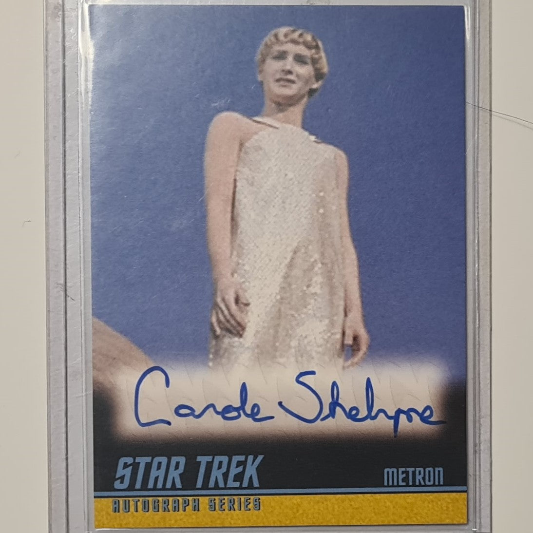 Star Trek 2009 Carole Shelyne as Metron Auto Autograph card A244 EX-MINT Sleeved