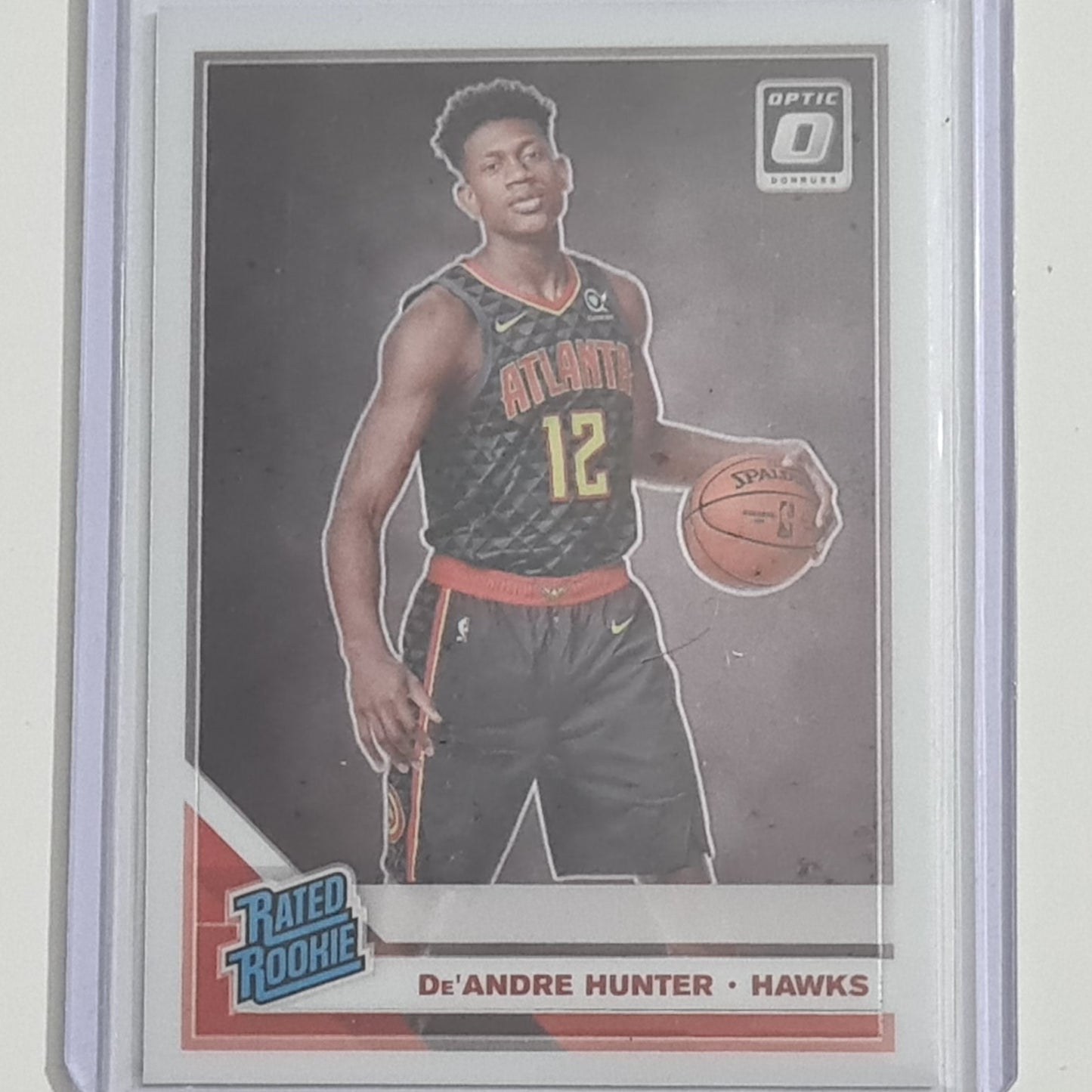 De'Andre Hunter 2019-20 Panini Donruss Rated rookie RC #198 NBA Basketball Atlanta Hawks sleeved