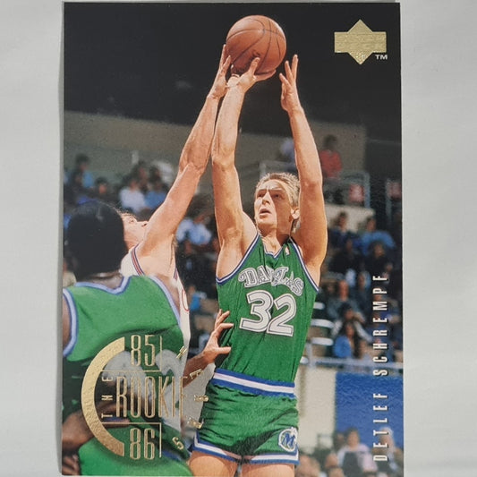 Detlef Schrempf 1995 Upper-Deck rookie years #143 NBA Basketball Dallas Mavericks excellent Sleeved