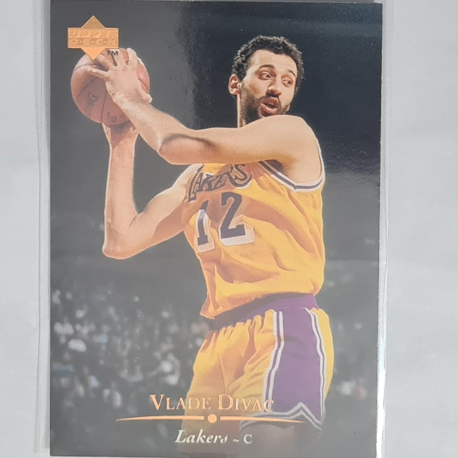 Vlade Divac 1995 Upper-Deck #79 NBA Basketball LA Lakers Excellent Sleeved