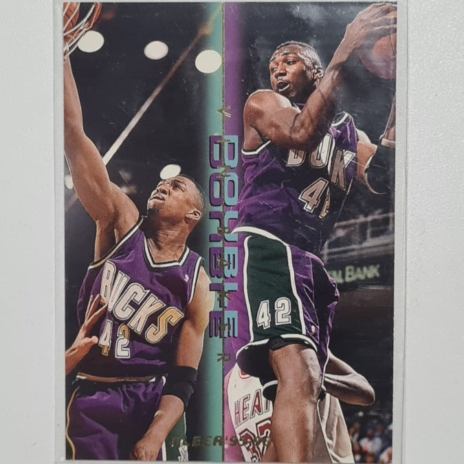 Vin Baker 1995 Fleer 95-96 double-double 1 of 12 NBA Basketball Milwaukee Bucks excellent Sleeved