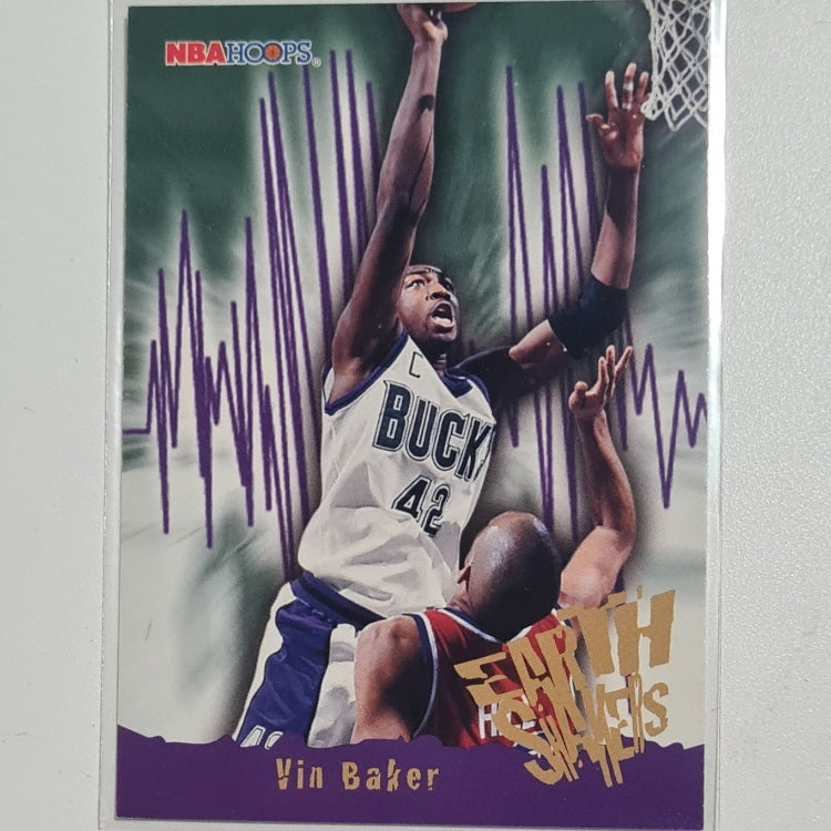 Vin Baker 1996 Skybox NBA Hoops Earth Shakers #363 NBA Basketball Milwaukee Bucks excellent Sleeved
