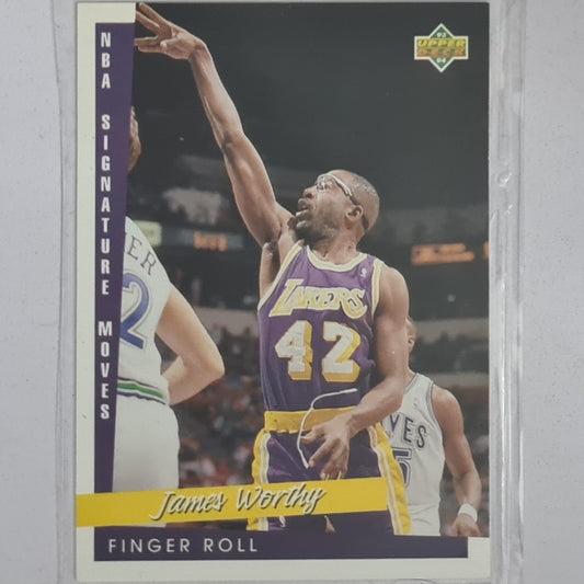 James Worthy 1993 Upper-Deck signature moves finger roll #250 NBA Basketball LA Lakers very good sleeved