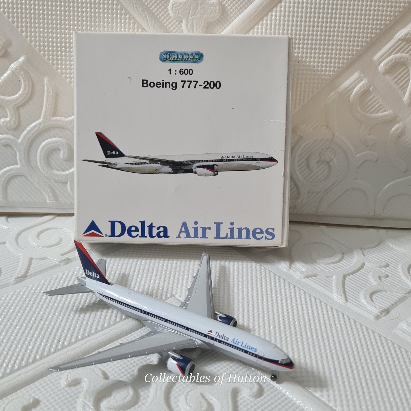 Schabak 1:600 Boeing 777-200 Delta Airlines livery diecast plane boxed vgc