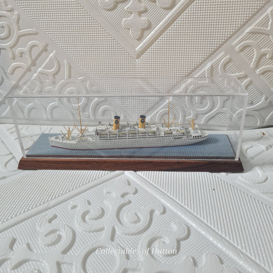 albatros waterline kungsholm model ship