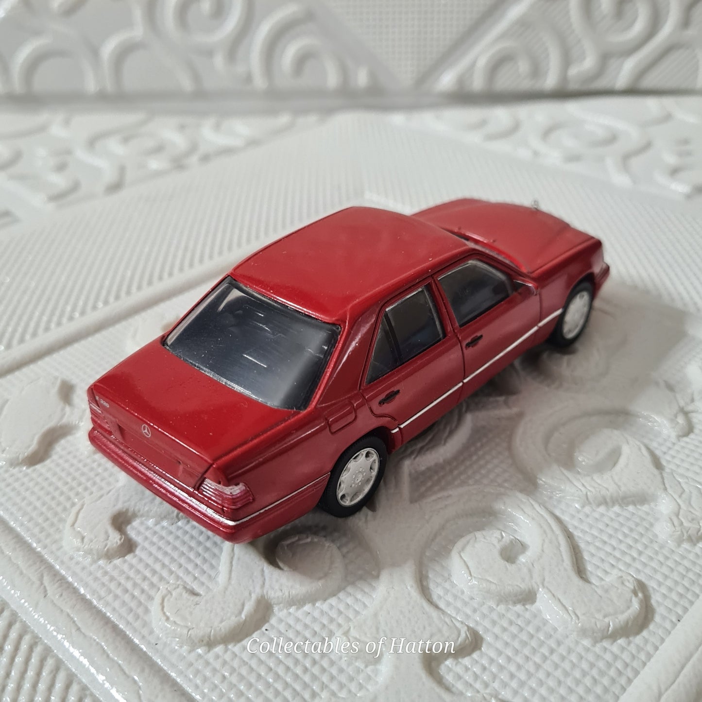 Herpa 1:43 Diecast Mercedes-Benz E320 Red loose unboxed Excellent example