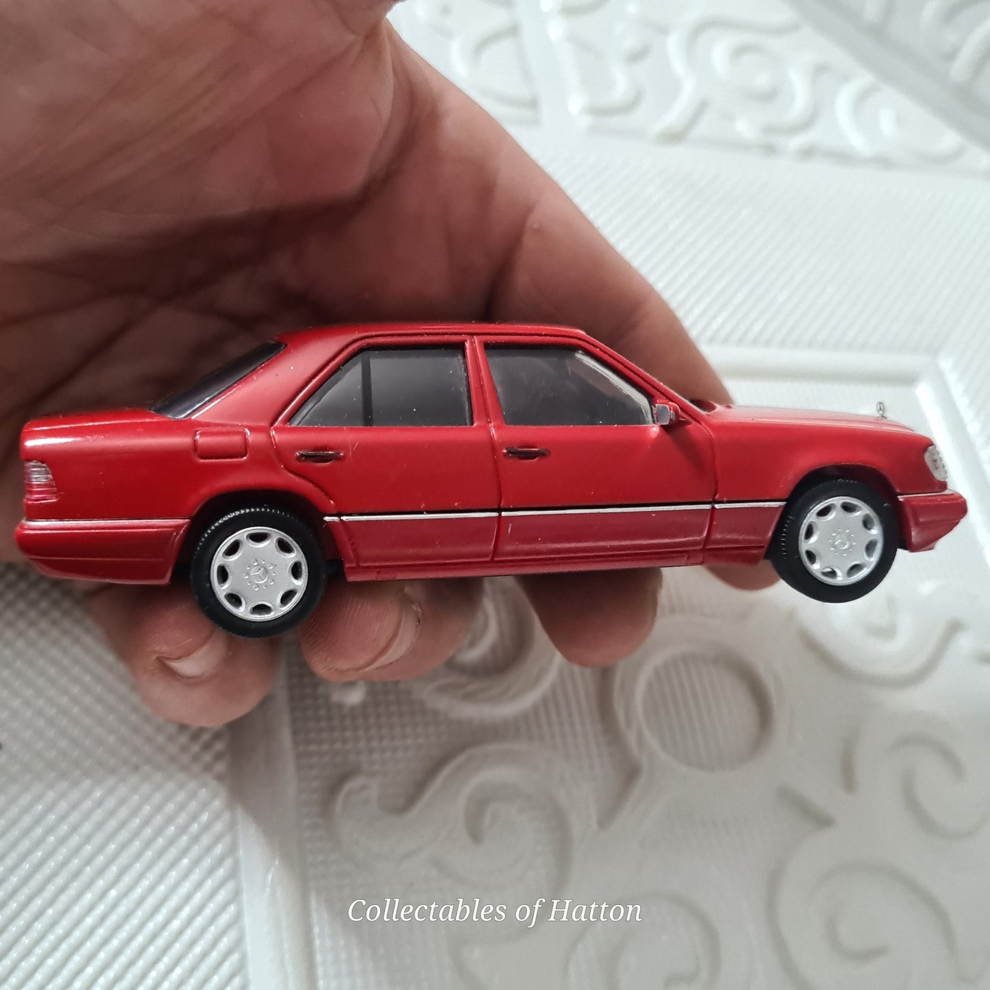 Herpa 1:43 Diecast Mercedes-Benz E320 Red loose unboxed Excellent example