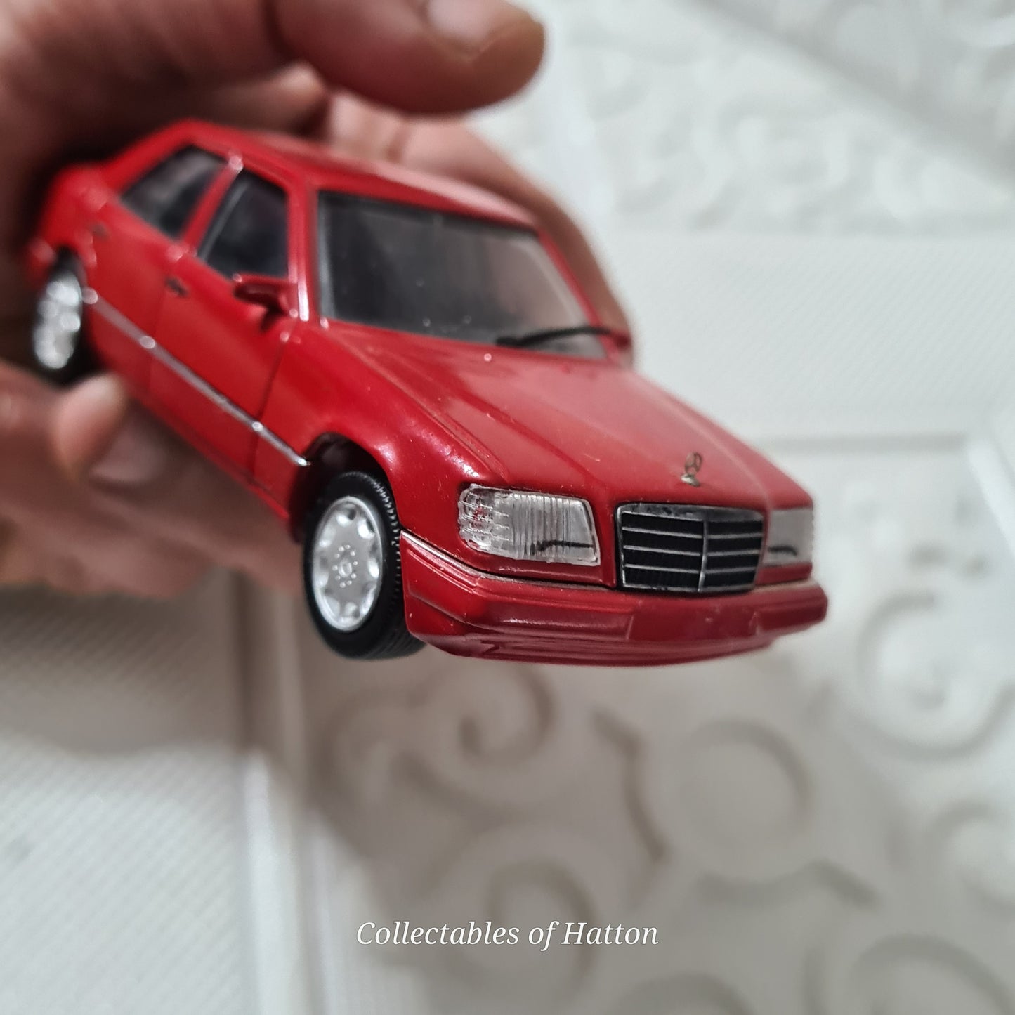 Herpa 1:43 Diecast Mercedes-Benz E320 Red loose unboxed Excellent example