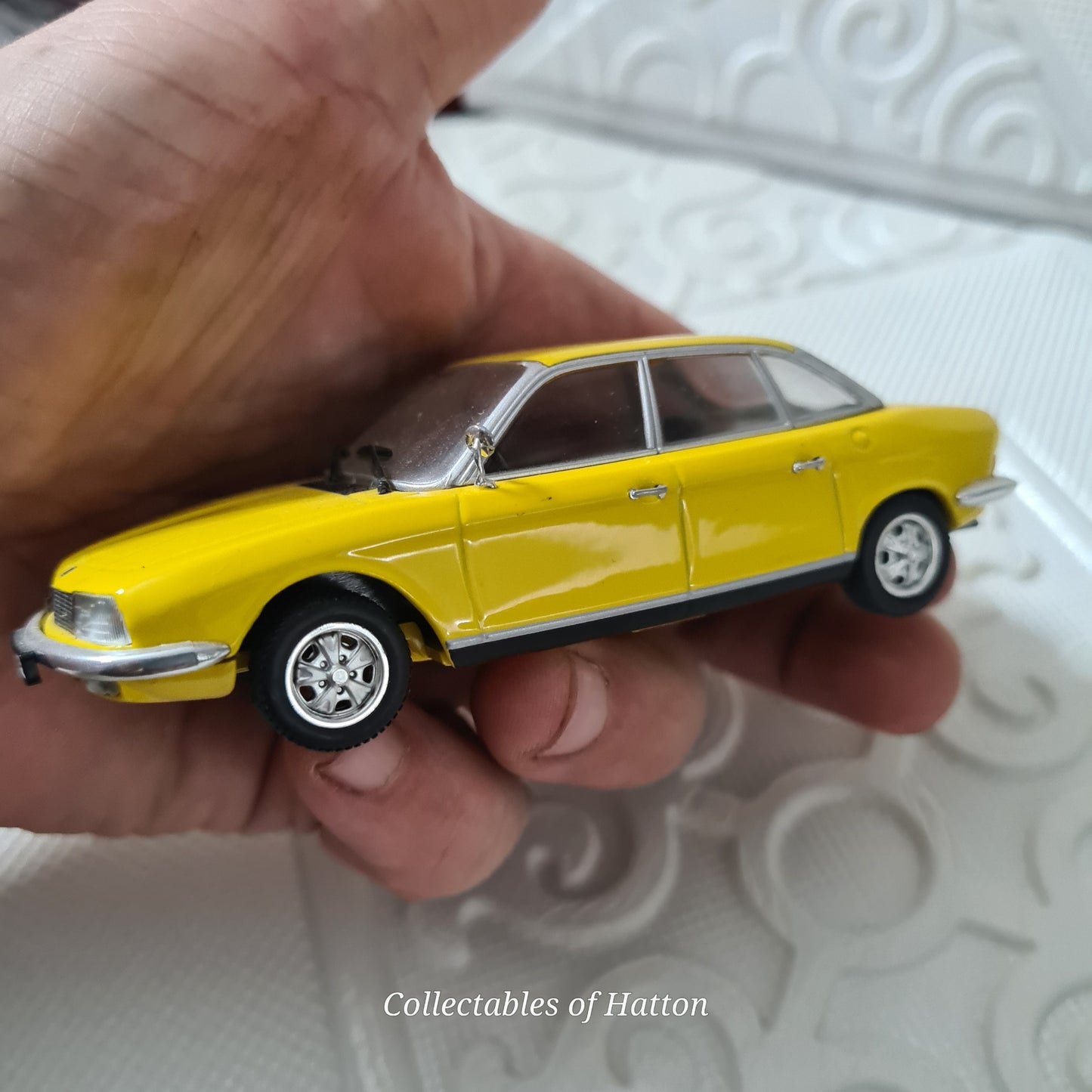 Minichamps 1:43 NSU Ro 80 Yellow loose unboxed Excellent example