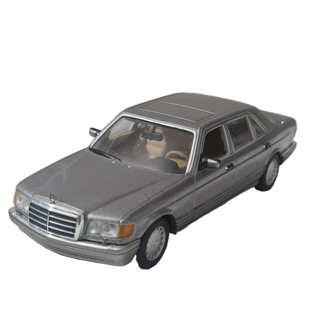 minichamps 1:43 mercedes 560 sel