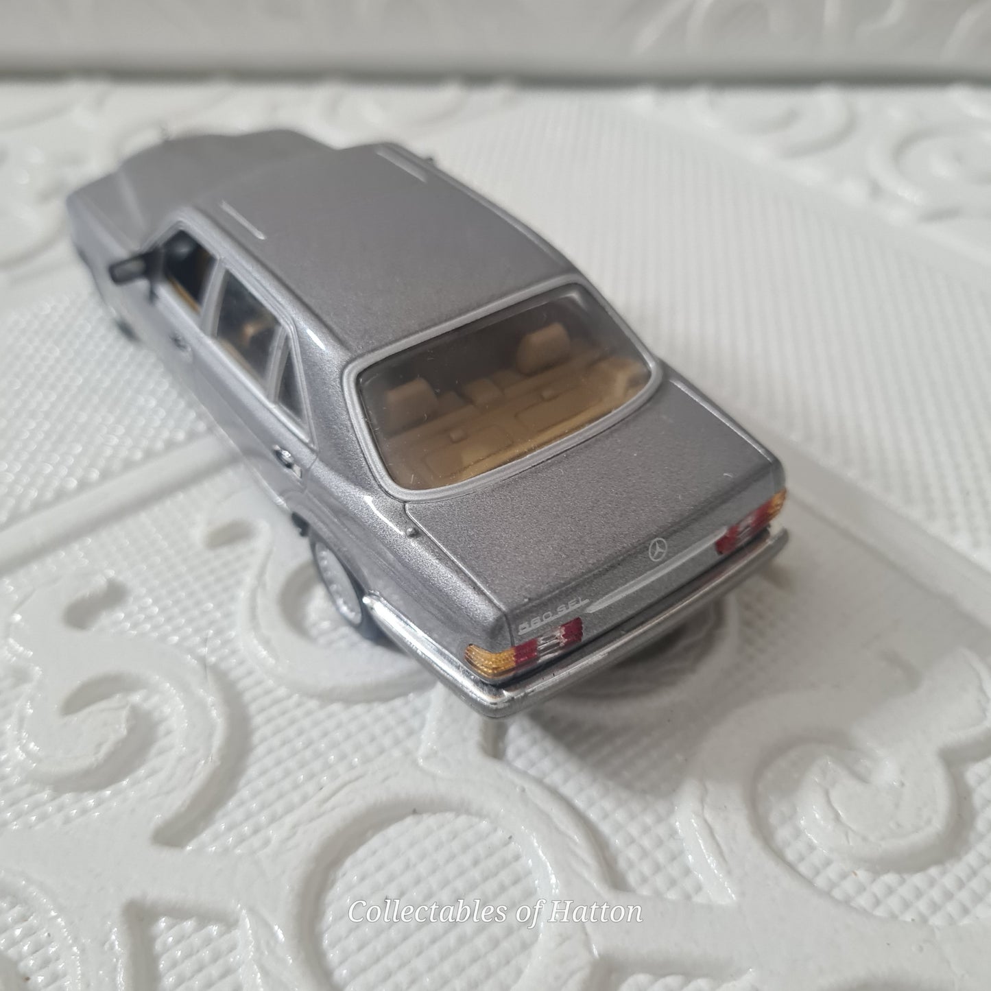Minichamps 1:43 Diecast Mercedes-Benz 560 SEL silver unboxed Excellent example