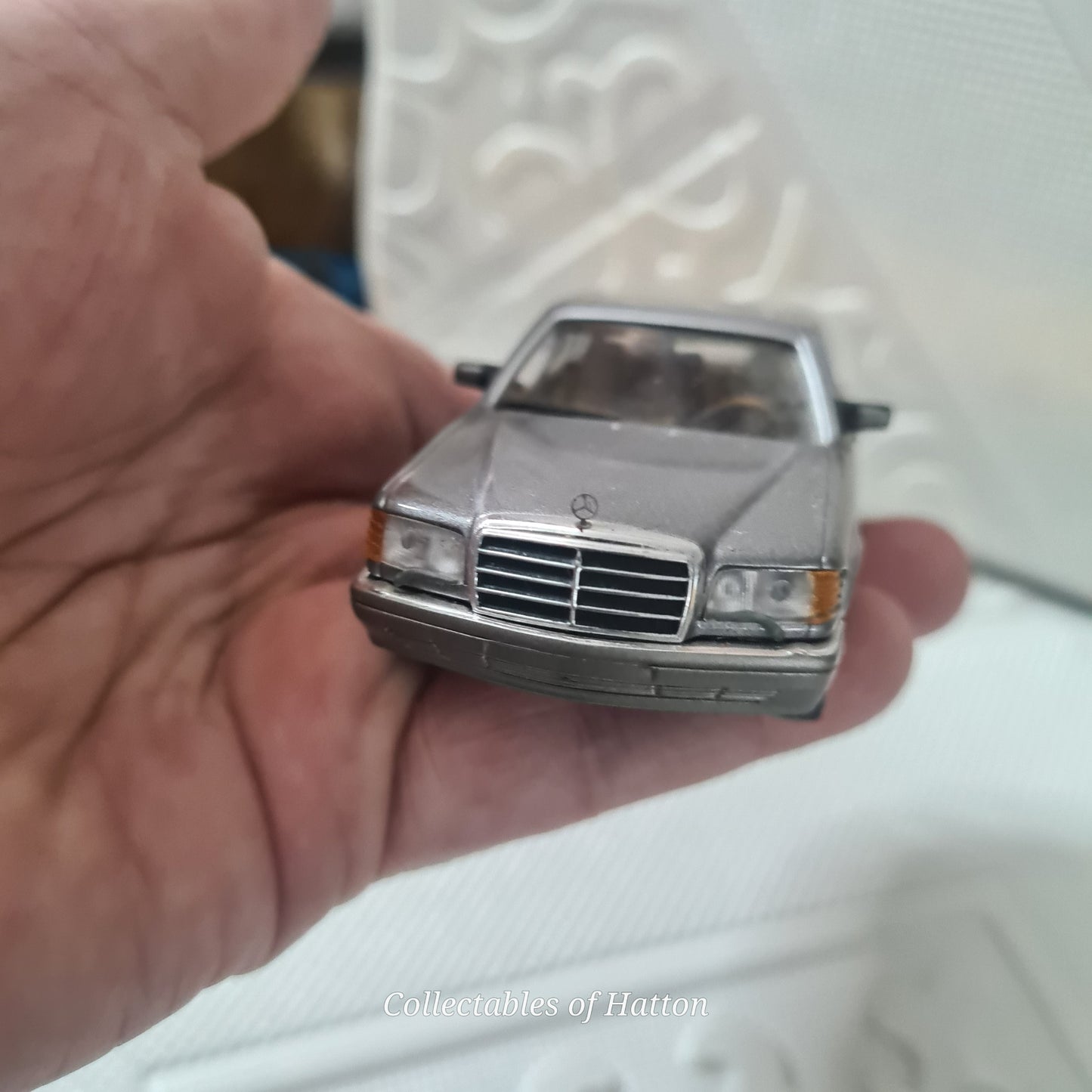 Minichamps 1:43 Diecast Mercedes-Benz 560 SEL silver unboxed Excellent example