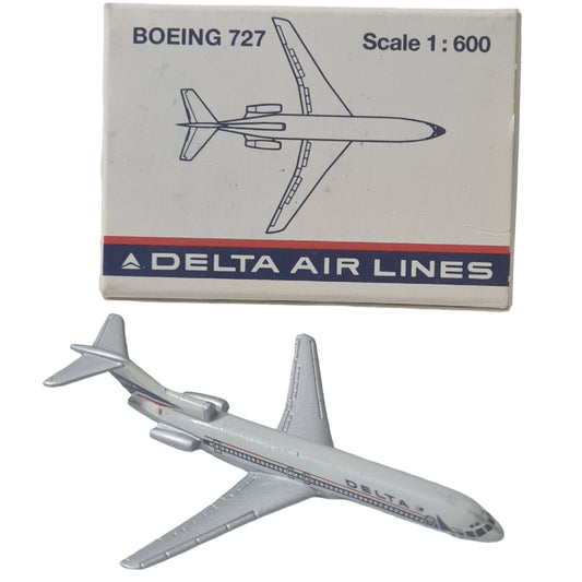 Delta airlines boeing 727 schabak
